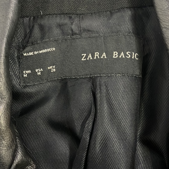 (70% OFF) EUC Zara Genuine Leather Trim BLACK Moto jacket MEDIUM MSRP: $228 - Picture 5 of 6